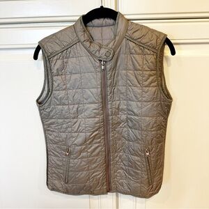 Closed Luxury Designer Brand Women’s Grey Reversible Quilted Nylon Vest Pockets